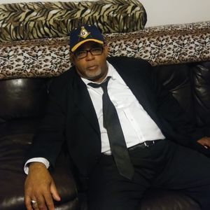 Meet your Posher, Dwayne